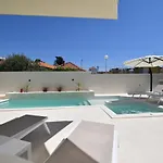 Villa Abyss *