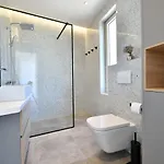 Villa Abyss *
