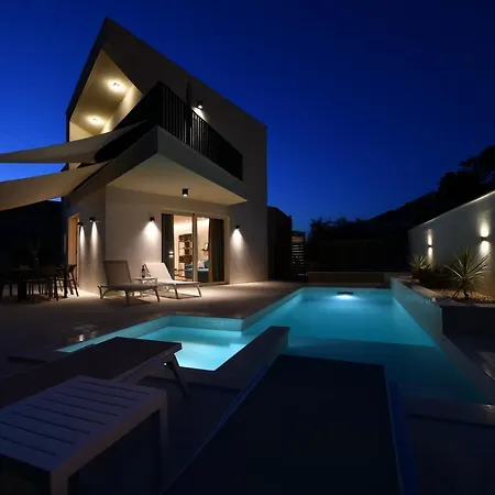Villa Abyss